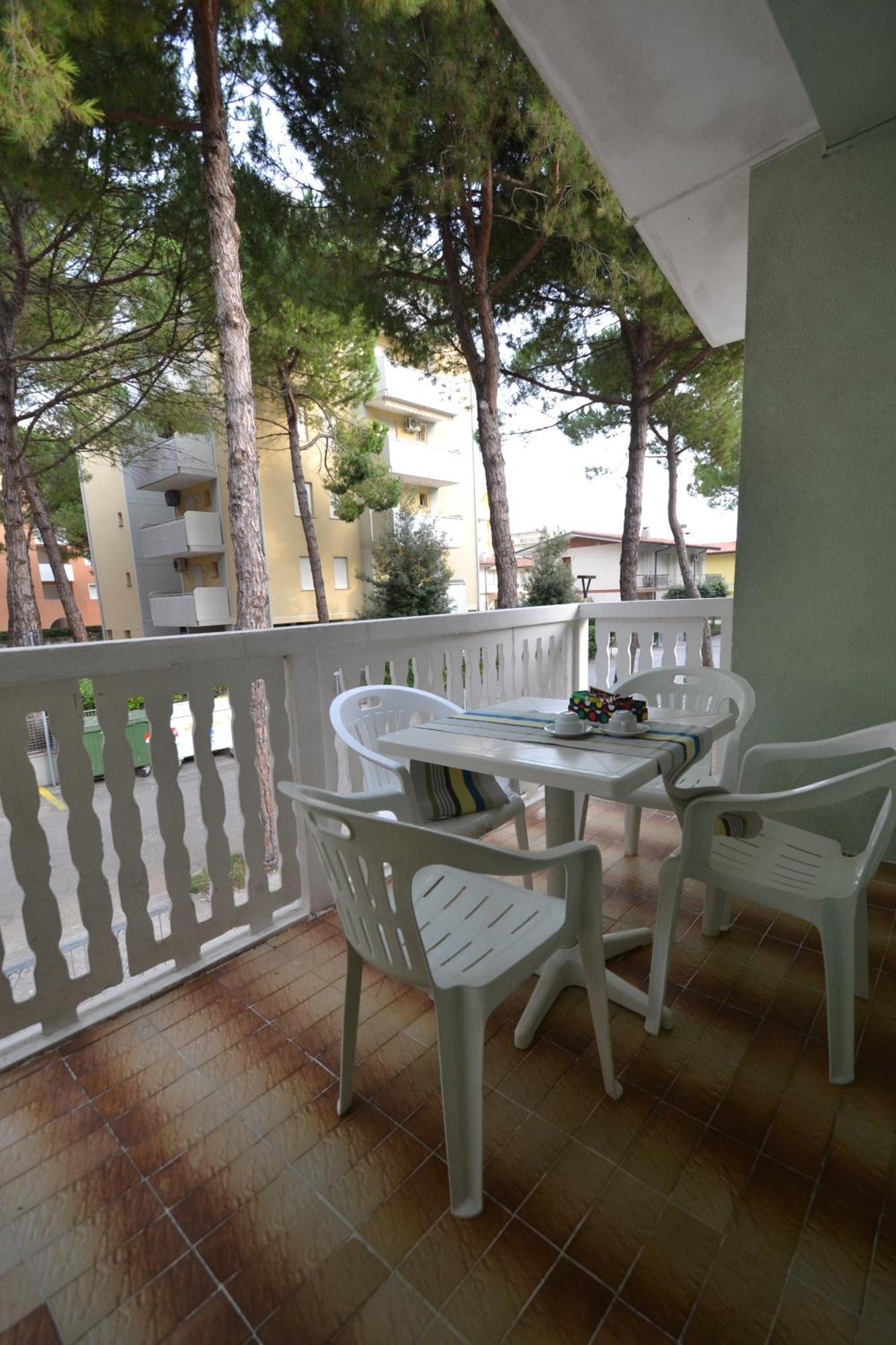 Dolomiti Apartment Bibione Exterior photo